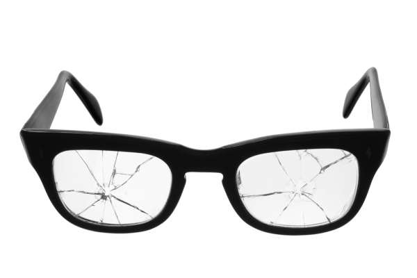 eyeglasses repair - image of broken glasses